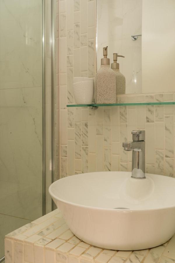 Dema Luxury Suites - Perikleous E1 Athens Ngoại thất bức ảnh